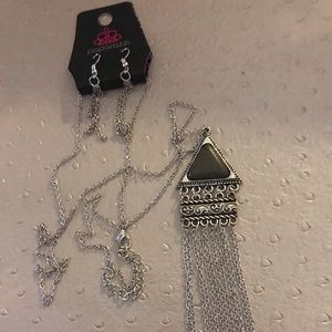 Paparazzi Earrings and Necklace Set